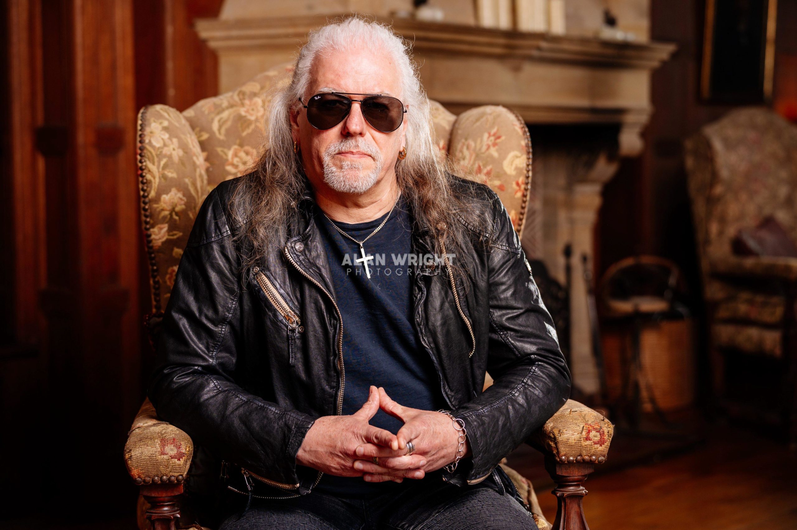 ROCK BAND CATS IN SPACE