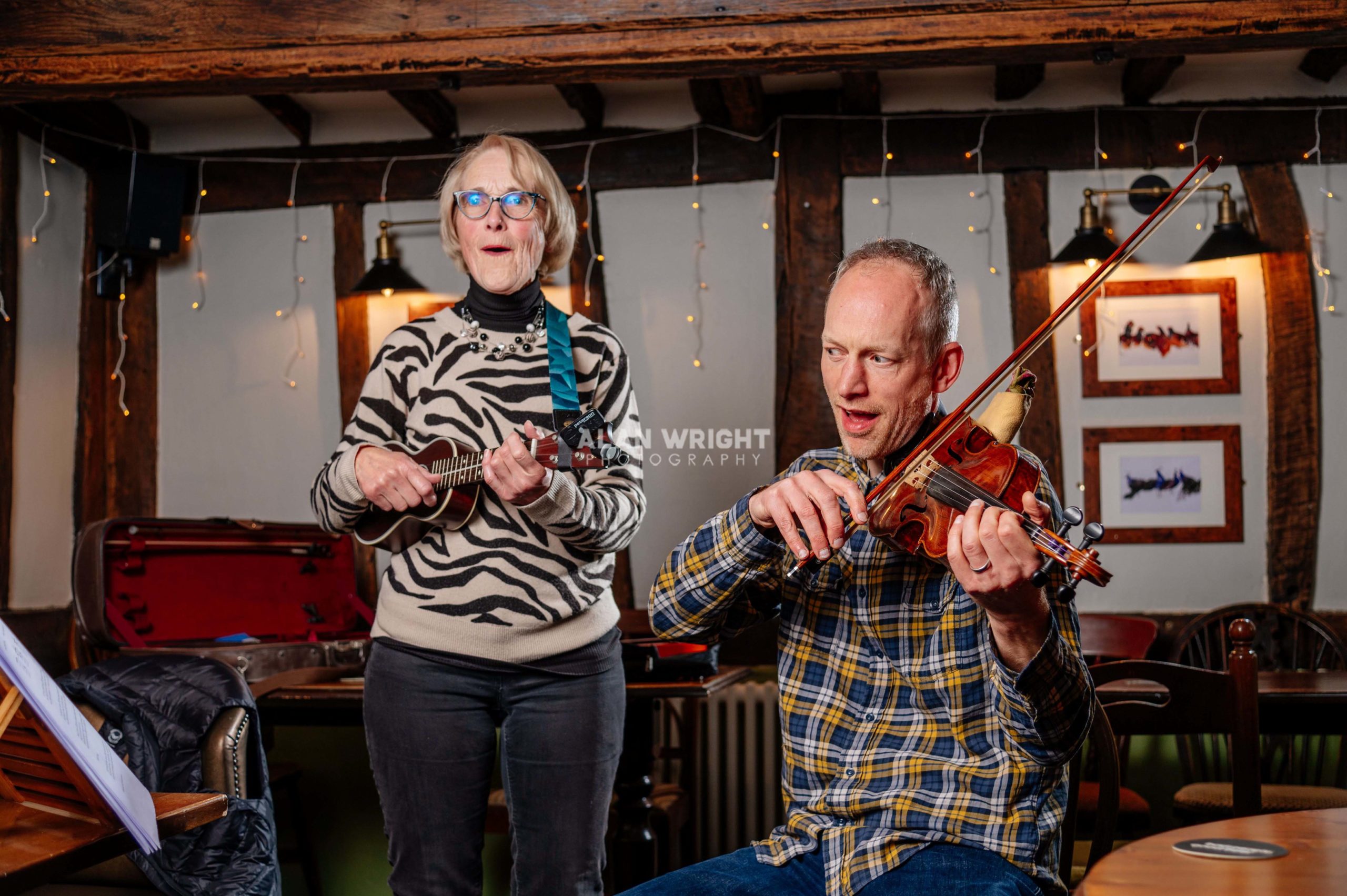 THE HORSHAM UKULELE SOCIETY