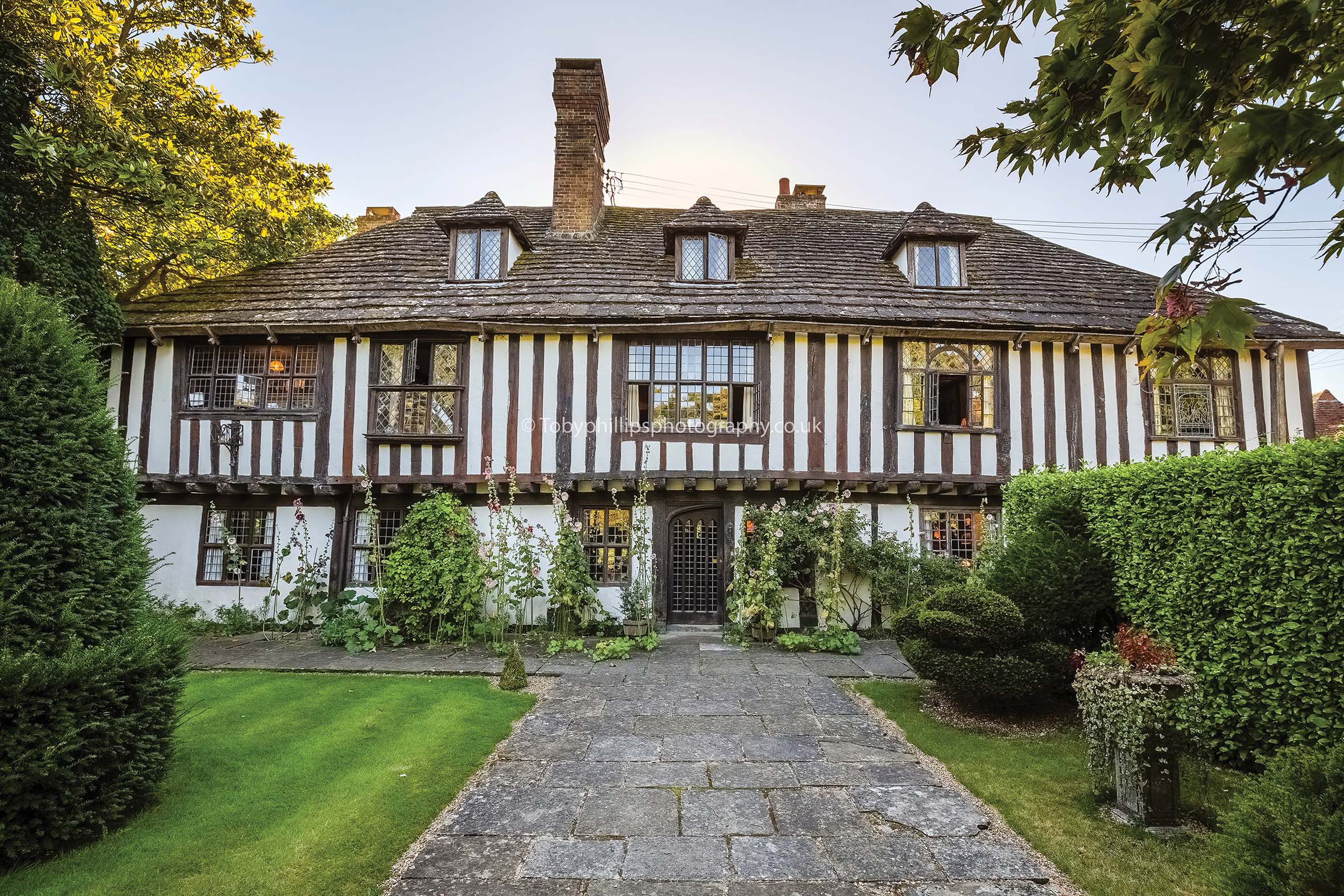 ST MARY’S HOUSE & GARDENS, BRAMBER (2017)